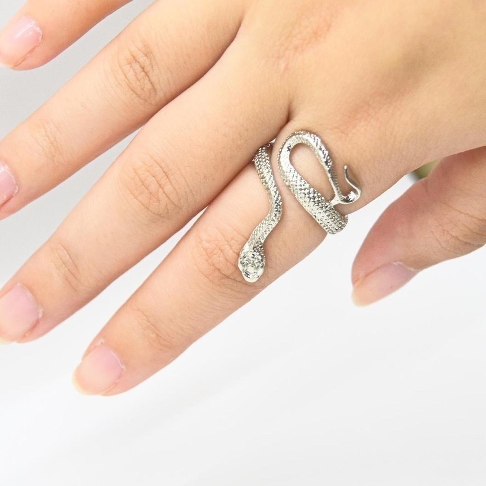 Small Textured Snake Band - Picture 2 of 3